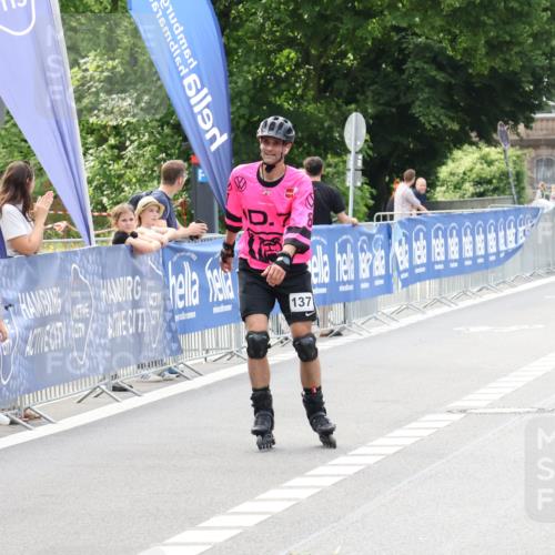29.06.2025 - hella hamburg halbmarathon Strokosch-Dieckow http://msf.ph/oto/8191490 29.06.2025 09:32:55 Ziel 20137 meine-sportfotos.de