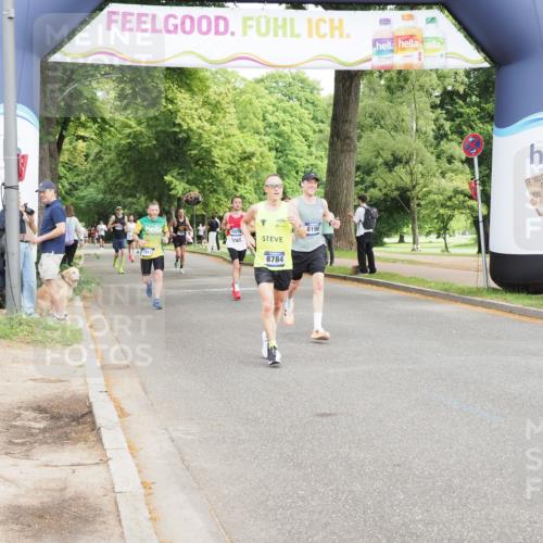 29.06.2025 - hella hamburg halbmarathon MichiJ http://msf.ph/oto/8191530 29.06.2025 10:19:50 Zwischen KM18-KM19 3845, 8190, 8784, 9634, 10270, 15507, 18422 meine-sportfotos.de