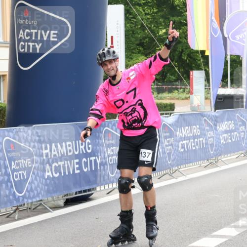 29.06.2025 - hella hamburg halbmarathon Strokosch-Dieckow http://msf.ph/oto/8191543 29.06.2025 09:32:58 Ziel 20137 meine-sportfotos.de