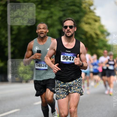 29.06.2025 - hella hamburg halbmarathon Dr. Thomas Lammeyer http://msf.ph/oto/8191566 29.06.2025 09:47:37 Kennedybrücke 1065, 2879, 3075, 3968, 4678, 5344, 7231, 7349, 7793, 8975, 9047, 10106, 10173, 10790 meine-sportfotos.de