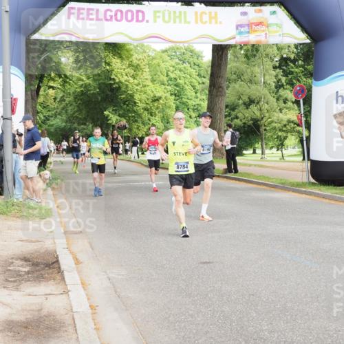 29.06.2025 - hella hamburg halbmarathon MichiJ http://msf.ph/oto/8191576 29.06.2025 10:19:50 Zwischen KM18-KM19 3845, 8190, 8784, 9634, 10270, 15507, 18422 meine-sportfotos.de