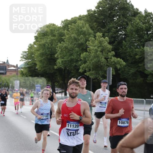 29.06.2025 - hella hamburg halbmarathon Jannik Wohlers http://msf.ph/oto/8191611 29.06.2025 09:45:14 Lombardsbrücke 57, 1686, 1707, 2689, 4129, 4679, 4698, 4749, 6358, 7389, 7481, 7965, 8190, 9571, 9634, 10017, 10876, 11120, 12234, 12308, 12691, 12988, 13066, 13618, 14028, 14395, 14466, 14622, 14784, 15826, 15887, 16712, 16724, 16755, 17151, 17191, 17197, 17802, 18099, 18177 meine-sportfotos.de