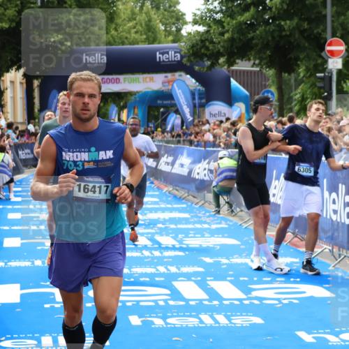 29.06.2025 - hella hamburg halbmarathon Zöllner http://msf.ph/oto/8191623 29.06.2025 10:34:30 Ziel 1644, 5550, 6305, 7534, 9686, 13618, 16417, 18099 meine-sportfotos.de