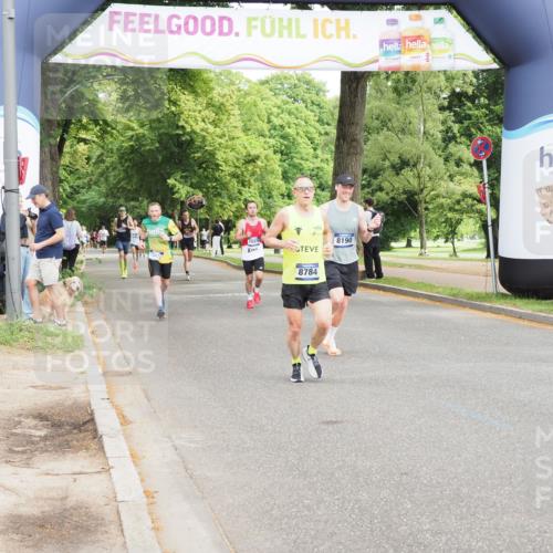 29.06.2025 - hella hamburg halbmarathon MichiJ http://msf.ph/oto/8191627 29.06.2025 10:19:50 Zwischen KM18-KM19 3845, 8190, 8784, 9634, 10270, 15507, 18422 meine-sportfotos.de