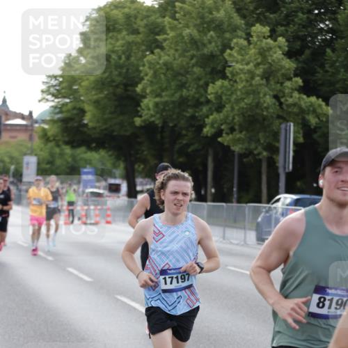 29.06.2025 - hella hamburg halbmarathon Jannik Wohlers http://msf.ph/oto/8191697 29.06.2025 09:45:15 Lombardsbrücke 57, 1686, 1707, 2689, 4129, 4679, 4698, 4749, 5550, 6358, 7389, 7965, 8190, 9571, 9634, 10017, 10876, 11120, 12308, 12691, 12988, 13066, 13618, 14028, 14395, 14466, 14622, 14784, 15826, 15887, 16712, 16724, 16755, 17151, 17191, 17197, 17802, 18099, 18177 meine-sportfotos.de