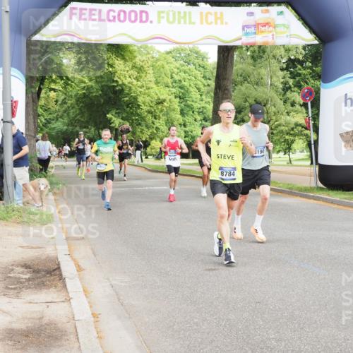 29.06.2025 - hella hamburg halbmarathon MichiJ http://msf.ph/oto/8191699 29.06.2025 10:19:50 Zwischen KM18-KM19 3845, 8190, 8784, 9634, 10270, 15507, 18422 meine-sportfotos.de