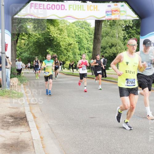 29.06.2025 - hella hamburg halbmarathon MichiJ http://msf.ph/oto/8191743 29.06.2025 10:19:51 Zwischen KM18-KM19 3845, 8190, 8318, 8784, 9634, 10270, 15507, 18422 meine-sportfotos.de