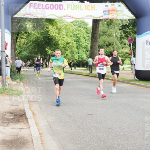29.06.2025 - hella hamburg halbmarathon MichiJ http://msf.ph/oto/8191783 29.06.2025 10:19:52 Zwischen KM18-KM19 3845, 8190, 8318, 8784, 9634, 10270, 18422 meine-sportfotos.de