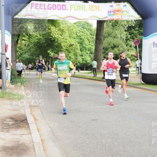 29.06.2025 - hella hamburg halbmarathon MichiJ http://msf.ph/oto/8191791 29.06.2025 10:19:52 Zwischen KM18-KM19 3845, 8190, 8318, 8784, 9634, 10270, 18422 meine-sportfotos.de
