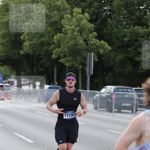 29.06.2025 - hella hamburg halbmarathon Jannik Wohlers http://msf.ph/oto/8191796 29.06.2025 09:45:16 Lombardsbrücke 1686, 1707, 2689, 4129, 4679, 4698, 4749, 5187, 5550, 6358, 7389, 7965, 8190, 10017, 10876, 11120, 12232, 12308, 12691, 12988, 13066, 13618, 14395, 14466, 14549, 14622, 14784, 15826, 15887, 16712, 16724, 16755, 17151, 17191, 17197, 17802, 18099, 18177 meine-sportfotos.de