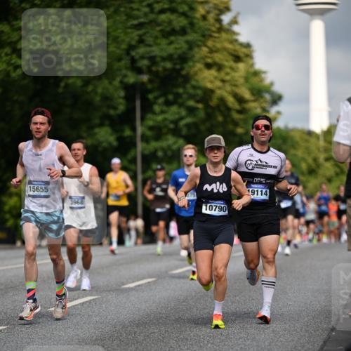 29.06.2025 - hella hamburg halbmarathon Dr. Thomas Lammeyer http://msf.ph/oto/8191805 29.06.2025 09:47:40 Kennedybrücke 1065, 2879, 3075, 3845, 3968, 4678, 5344, 7231, 7349, 7793, 8975, 9047, 10106, 10173, 10790 meine-sportfotos.de