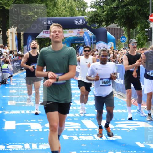 29.06.2025 - hella hamburg halbmarathon Zöllner http://msf.ph/oto/8191823 29.06.2025 10:34:32 Ziel 1644, 5550, 6305, 7534, 9686, 11230, 13618, 18099 meine-sportfotos.de