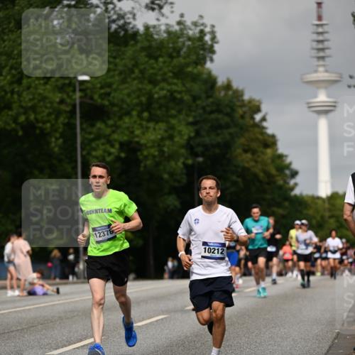 29.06.2025 - hella hamburg halbmarathon Dr. Thomas Lammeyer http://msf.ph/oto/8191856 29.06.2025 10:11:05 Kennedybrücke 1245, 4502, 6314, 6572, 6664, 9560, 10212, 10297, 11394 meine-sportfotos.de