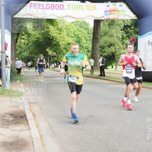 29.06.2025 - hella hamburg halbmarathon MichiJ http://msf.ph/oto/8191875 29.06.2025 10:19:52 Zwischen KM18-KM19 3845, 8190, 8318, 8784, 9634, 10270, 18422 meine-sportfotos.de