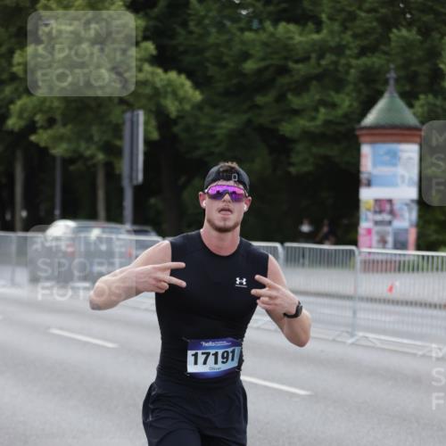 29.06.2025 - hella hamburg halbmarathon Jannik Wohlers http://msf.ph/oto/8191970 29.06.2025 09:45:16 Lombardsbrücke 1686, 1707, 2689, 4129, 4679, 4698, 4749, 5187, 5550, 6358, 7389, 7965, 8190, 10017, 10876, 11120, 12232, 12308, 12691, 12988, 13066, 13618, 14395, 14466, 14549, 14622, 14784, 15826, 15887, 16712, 16724, 16755, 17151, 17191, 17197, 17802, 18099, 18177 meine-sportfotos.de