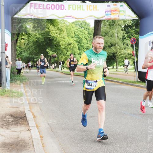 29.06.2025 - hella hamburg halbmarathon MichiJ http://msf.ph/oto/8191973 29.06.2025 10:19:53 Zwischen KM18-KM19 2689, 8190, 8318, 8784, 9634, 10270, 18422 meine-sportfotos.de