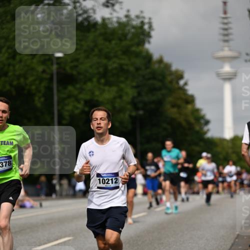 29.06.2025 - hella hamburg halbmarathon Dr. Thomas Lammeyer http://msf.ph/oto/8191984 29.06.2025 10:11:07 Kennedybrücke 1245, 4502, 5287, 5807, 6314, 6572, 6664, 9560, 10212, 10297, 11394 meine-sportfotos.de