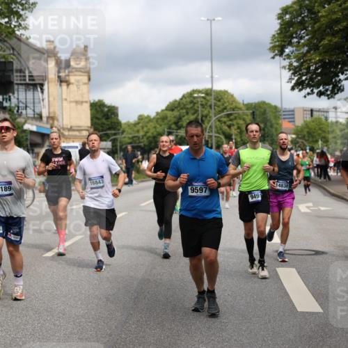 29.06.2025 - hella hamburg halbmarathon Yannick Fuchs http://msf.ph/oto/8192100 29.06.2025 10:44:02 20KM 1216, 1321, 2020, 2234, 2516, 2788, 2878, 3414, 3543, 3562, 3692, 3852, 4247, 4933, 5447, 5978, 6115, 6125, 6282, 7100, 7657, 8454, 8576, 8689, 8813, 8899, 8921, 9031, 9200, 9303, 9491, 9551, 9597, 9723, 9965, 10189, 10480, 11339, 11975, 12035, 12203, 12271, 12733, 13159, 13225, 13282, 13463, 13976, 14562, 14794, 14838, 15519, 15620, 15966, 16000, 16403, 16738, 16843, 16877, 16887, 17001, 17282, 17908, 18229, 18350, 18451, 18960 meine-sportfotos.de
