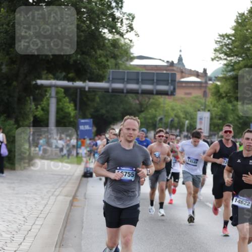 29.06.2025 - hella hamburg halbmarathon Jannik Wohlers http://msf.ph/oto/8192112 29.06.2025 09:45:18 Lombardsbrücke 1686, 1707, 2689, 4129, 4679, 4698, 4749, 5187, 5550, 6358, 6878, 7965, 8190, 10017, 10270, 10484, 10876, 11120, 12232, 12308, 12691, 12988, 13066, 13343, 13618, 13686, 14395, 14466, 14549, 14622, 14784, 15826, 15887, 16712, 16724, 16755, 17117, 17151, 17191, 17197, 18135, 18177 meine-sportfotos.de