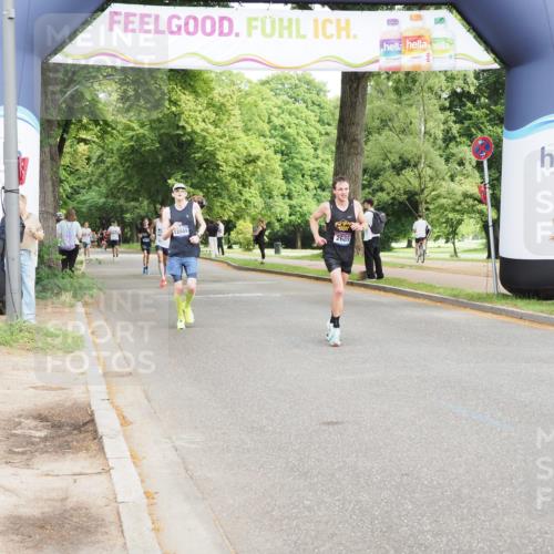 29.06.2025 - hella hamburg halbmarathon MichiJ http://msf.ph/oto/8192125 29.06.2025 10:19:54 Zwischen KM18-KM19 2689, 8190, 8318, 8784, 9634, 10270, 18422 meine-sportfotos.de