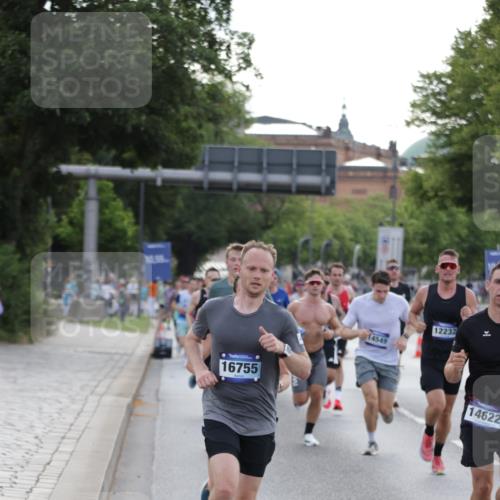 29.06.2025 - hella hamburg halbmarathon Jannik Wohlers http://msf.ph/oto/8192162 29.06.2025 09:45:18 Lombardsbrücke 1686, 1707, 2689, 4129, 4679, 4698, 4749, 5187, 5550, 6358, 6878, 7965, 8190, 10017, 10270, 10484, 10876, 11120, 12232, 12308, 12691, 12988, 13066, 13343, 13618, 13686, 14395, 14466, 14549, 14622, 14784, 15826, 15887, 16712, 16724, 16755, 17117, 17151, 17191, 17197, 18135, 18177 meine-sportfotos.de