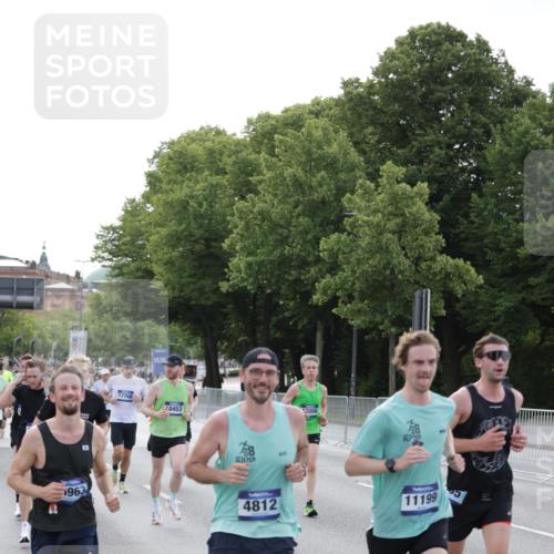 29.06.2025 - hella hamburg halbmarathon Jannik Wohlers http://msf.ph/oto/8192179 29.06.2025 09:45:37 Lombardsbrücke 1080, 1894, 2460, 3809, 4463, 4812, 5187, 6169, 6495, 6878, 7055, 7186, 7880, 8062, 9345, 10270, 10453, 10484, 11199, 12189, 12232, 12681, 13167, 13343, 13686, 13754, 14167, 14548, 14549, 14699, 15054, 15115, 15326, 15507, 15835, 16148, 16507, 16695, 16963, 17056, 17117, 17322, 17691, 17768, 18135, 18854, 19022, 19118 meine-sportfotos.de