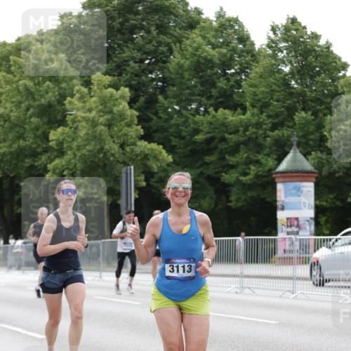 29.06.2025 - hella hamburg halbmarathon Jannik Wohlers http://msf.ph/oto/8192182 29.06.2025 10:24:17 Lombardsbrücke 1352, 1395, 2108, 2280, 2944, 3053, 3099, 3113, 3132, 3421, 4111, 4221, 4444, 5138, 5829, 5830, 6261, 6570, 10907, 11651, 11816, 11817, 12070, 12303, 13111, 13113, 13638, 14898, 15124, 15796, 15975, 17535, 18105, 19080 meine-sportfotos.de
