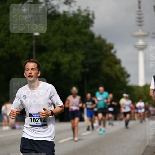 29.06.2025 - hella hamburg halbmarathon Dr. Thomas Lammeyer http://msf.ph/oto/8192187 29.06.2025 10:11:07 Kennedybrücke 1245, 4502, 5287, 5807, 6314, 6572, 6664, 9560, 10212, 10297, 11394 meine-sportfotos.de