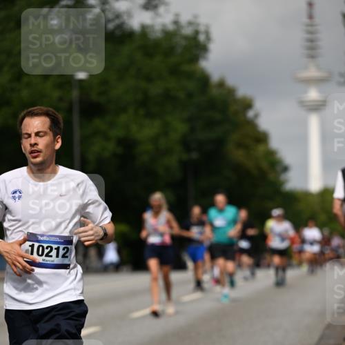29.06.2025 - hella hamburg halbmarathon Dr. Thomas Lammeyer http://msf.ph/oto/8192276 29.06.2025 10:11:08 Kennedybrücke 1245, 4502, 5287, 5807, 6314, 6572, 6664, 9560, 10212, 10297, 10703, 11114, 11394 meine-sportfotos.de