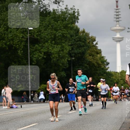 29.06.2025 - hella hamburg halbmarathon Dr. Thomas Lammeyer http://msf.ph/oto/8192404 29.06.2025 10:11:08 Kennedybrücke 1245, 4502, 5287, 5807, 6314, 6572, 6664, 9560, 10212, 10297, 10703, 11114, 11394 meine-sportfotos.de