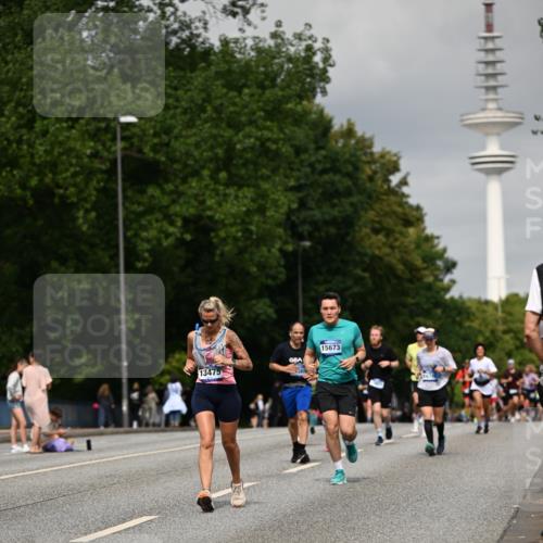 29.06.2025 - hella hamburg halbmarathon Dr. Thomas Lammeyer http://msf.ph/oto/8192415 29.06.2025 10:11:08 Kennedybrücke 1245, 4502, 5287, 5807, 6314, 6572, 6664, 9560, 10212, 10297, 10703, 11114, 11394 meine-sportfotos.de