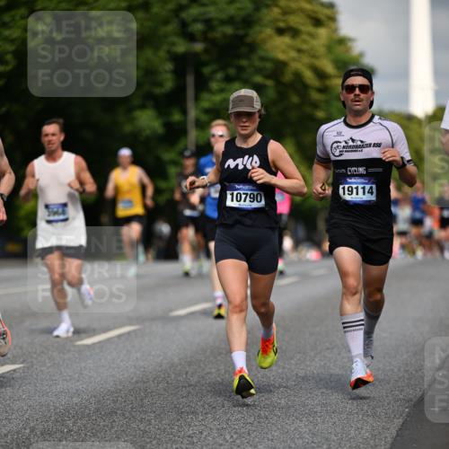 29.06.2025 - hella hamburg halbmarathon Dr. Thomas Lammeyer http://msf.ph/oto/8192436 29.06.2025 09:47:41 Kennedybrücke 1065, 2879, 3075, 3845, 3968, 4678, 5344, 7231, 7349, 7793, 8975, 9047, 10106, 10173, 10790 meine-sportfotos.de