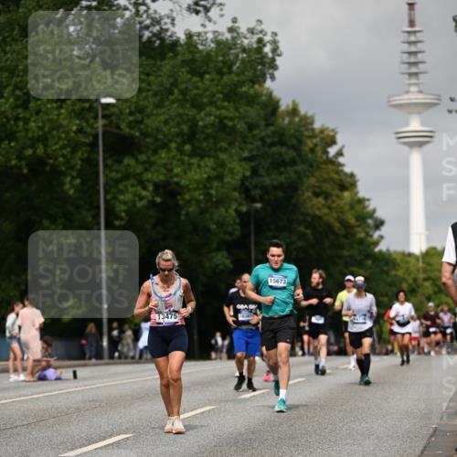 29.06.2025 - hella hamburg halbmarathon Dr. Thomas Lammeyer http://msf.ph/oto/8192443 29.06.2025 10:11:09 Kennedybrücke 1245, 4502, 5287, 5807, 6314, 6572, 6664, 9560, 10212, 10297, 10703, 11114, 11394 meine-sportfotos.de