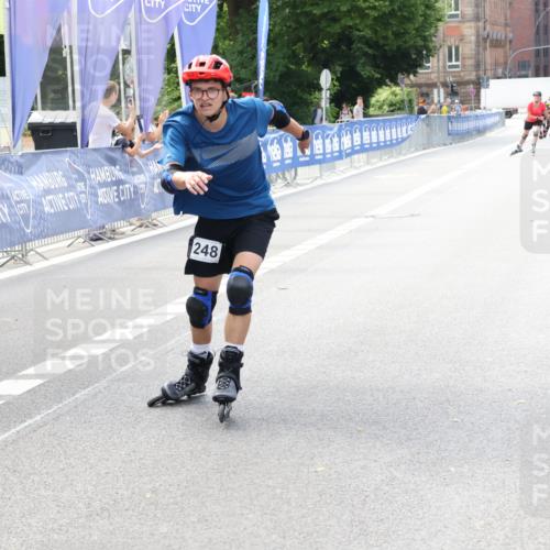 29.06.2025 - hella hamburg halbmarathon Strokosch-Dieckow http://msf.ph/oto/8192448 29.06.2025 09:34:23 Ziel 20248, 20271, 20306, 20406, 20547 meine-sportfotos.de