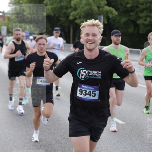 29.06.2025 - hella hamburg halbmarathon Jannik Wohlers http://msf.ph/oto/8192452 29.06.2025 09:45:39 Lombardsbrücke 1080, 1894, 2460, 2525, 3809, 4463, 4812, 6169, 6495, 6878, 7055, 7186, 7880, 8062, 9345, 10270, 10453, 10484, 11199, 11282, 12189, 12681, 13167, 13686, 13754, 14167, 14293, 14548, 14699, 15054, 15115, 15326, 15507, 15689, 15835, 16148, 16507, 16580, 16695, 16963, 17056, 17322, 17691, 17768, 18854, 19022, 19118 meine-sportfotos.de