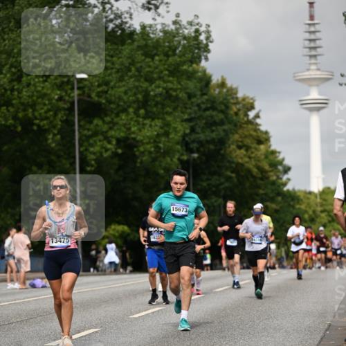 29.06.2025 - hella hamburg halbmarathon Dr. Thomas Lammeyer http://msf.ph/oto/8192469 29.06.2025 10:11:10 Kennedybrücke 1245, 4502, 5287, 5807, 5845, 6314, 6572, 6664, 9560, 10212, 10297, 10703, 11114, 11394 meine-sportfotos.de