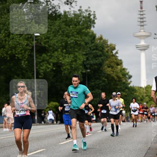 29.06.2025 - hella hamburg halbmarathon Dr. Thomas Lammeyer http://msf.ph/oto/8192480 29.06.2025 10:11:10 Kennedybrücke 1245, 4502, 5287, 5807, 5845, 6314, 6572, 6664, 9560, 10212, 10297, 10703, 11114, 11394 meine-sportfotos.de