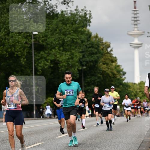 29.06.2025 - hella hamburg halbmarathon Dr. Thomas Lammeyer http://msf.ph/oto/8192496 29.06.2025 10:11:11 Kennedybrücke 1245, 4502, 5287, 5807, 5845, 6314, 6572, 6664, 9560, 10212, 10297, 10703, 11114, 11394 meine-sportfotos.de
