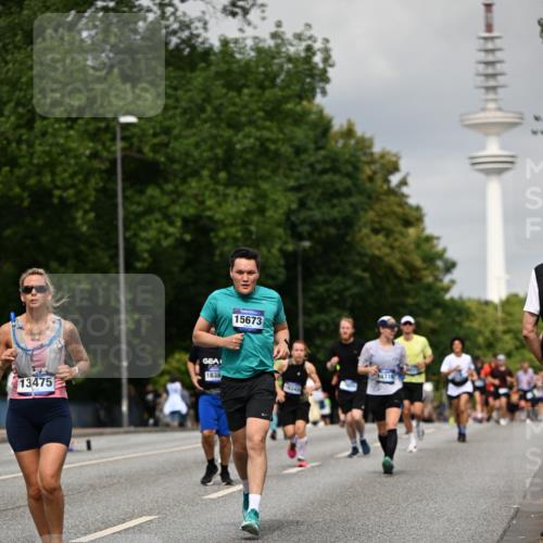 29.06.2025 - hella hamburg halbmarathon Dr. Thomas Lammeyer http://msf.ph/oto/8192501 29.06.2025 10:11:11 Kennedybrücke 1245, 4502, 5287, 5807, 5845, 6314, 6572, 6664, 9560, 10212, 10297, 10703, 11114, 11394 meine-sportfotos.de