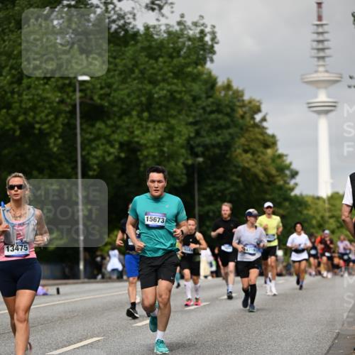 29.06.2025 - hella hamburg halbmarathon Dr. Thomas Lammeyer http://msf.ph/oto/8192506 29.06.2025 10:11:11 Kennedybrücke 1245, 4502, 5287, 5807, 5845, 6314, 6572, 6664, 9560, 10212, 10297, 10703, 11114, 11394 meine-sportfotos.de
