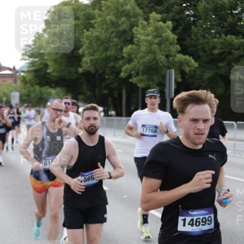 29.06.2025 - hella hamburg halbmarathon Jannik Wohlers http://msf.ph/oto/8192517 29.06.2025 09:45:40 Lombardsbrücke 1080, 1894, 2460, 2525, 3809, 4463, 4812, 5042, 6169, 6495, 7055, 7186, 7880, 8062, 9345, 10453, 11199, 11282, 11833, 12189, 12681, 13167, 13754, 14167, 14293, 14548, 14699, 15054, 15115, 15326, 15507, 15689, 15835, 16148, 16507, 16580, 16695, 16963, 17056, 17322, 17691, 17768, 18854, 19022, 19118 meine-sportfotos.de