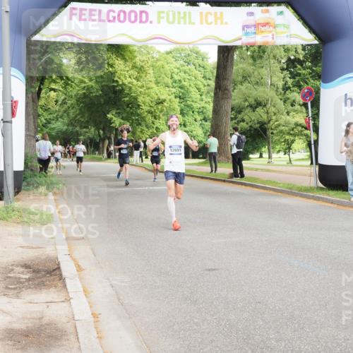 29.06.2025 - hella hamburg halbmarathon MichiJ http://msf.ph/oto/8192519 29.06.2025 10:19:57 Zwischen KM18-KM19 2689, 8190, 8318, 10270, 12049, 18422 meine-sportfotos.de