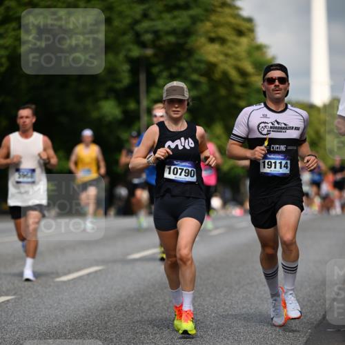29.06.2025 - hella hamburg halbmarathon Dr. Thomas Lammeyer http://msf.ph/oto/8192592 29.06.2025 09:47:41 Kennedybrücke 1065, 2879, 3075, 3845, 3968, 4678, 5344, 7231, 7349, 7793, 8975, 9047, 10106, 10173, 10790 meine-sportfotos.de