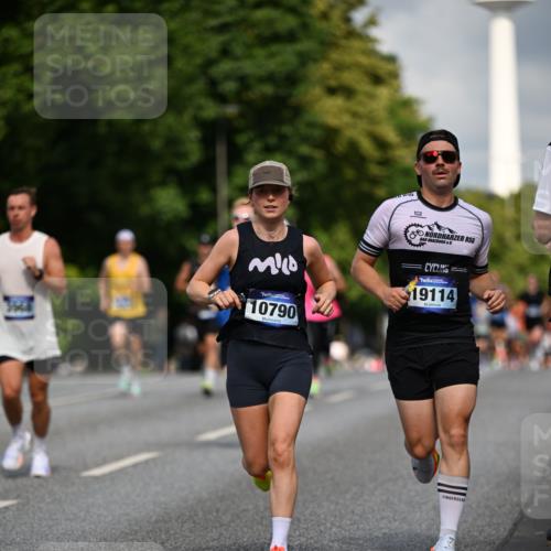 29.06.2025 - hella hamburg halbmarathon Dr. Thomas Lammeyer http://msf.ph/oto/8192637 29.06.2025 09:47:41 Kennedybrücke 1065, 2879, 3075, 3845, 3968, 4678, 5344, 7231, 7349, 7793, 8975, 9047, 10106, 10173, 10790 meine-sportfotos.de