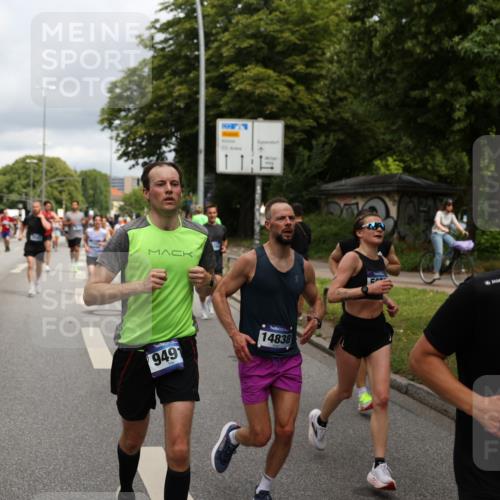 29.06.2025 - hella hamburg halbmarathon Yannick Fuchs http://msf.ph/oto/8192711 29.06.2025 10:44:04 20KM 1216, 1321, 2020, 2234, 2788, 3296, 3414, 3543, 3562, 3852, 4247, 4933, 5447, 5894, 5978, 6115, 6125, 6282, 7100, 7657, 8454, 8576, 8689, 8813, 8899, 8921, 9031, 9200, 9303, 9491, 9551, 9597, 9723, 10189, 10480, 11339, 11975, 12035, 12203, 12271, 12733, 13159, 13225, 13282, 13463, 13758, 13976, 14562, 14794, 14838, 15519, 15620, 15966, 16000, 16403, 16738, 16843, 16877, 16887, 17001, 17282, 17908, 18229, 18350, 18451, 18499, 18960 meine-sportfotos.de