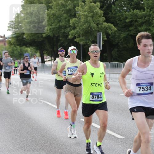 29.06.2025 - hella hamburg halbmarathon Jannik Wohlers http://msf.ph/oto/8192736 29.06.2025 09:45:58 Lombardsbrücke 1344, 2525, 3843, 3955, 5042, 7534, 7845, 7901, 8784, 8864, 8956, 10298, 10865, 10929, 11230, 11282, 11833, 12987, 13252, 13617, 14276, 14293, 15391, 15689, 16065, 16140, 16243, 16580, 16931, 17213, 17826, 18235, 18422, 18562, 18563 meine-sportfotos.de