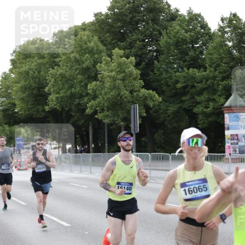 29.06.2025 - hella hamburg halbmarathon Jannik Wohlers http://msf.ph/oto/8192765 29.06.2025 09:45:58 Lombardsbrücke 1344, 2525, 3843, 3955, 5042, 7534, 7845, 7901, 8784, 8864, 8956, 10298, 10865, 10929, 11230, 11282, 11833, 12987, 13252, 13617, 14276, 14293, 15391, 15689, 16065, 16140, 16243, 16580, 16931, 17213, 17826, 18235, 18422, 18562, 18563 meine-sportfotos.de
