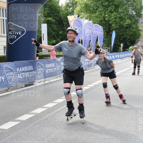 29.06.2025 - hella hamburg halbmarathon Strokosch-Dieckow http://msf.ph/oto/8192788 29.06.2025 09:34:38 Ziel 20050, 20351, 20431, 20435, 20475, 20546 meine-sportfotos.de