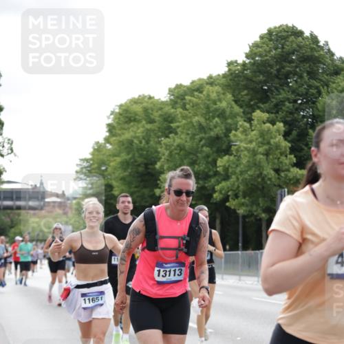 29.06.2025 - hella hamburg halbmarathon Jannik Wohlers http://msf.ph/oto/8192793 29.06.2025 10:24:22 Lombardsbrücke 1352, 1395, 2108, 2249, 2280, 2944, 3053, 3099, 3113, 3132, 4008, 4010, 4111, 4221, 4444, 5126, 5138, 5829, 5830, 6261, 6570, 10907, 11651, 11816, 11817, 12070, 12303, 14898, 15124, 15796, 15975, 17535, 18105 meine-sportfotos.de
