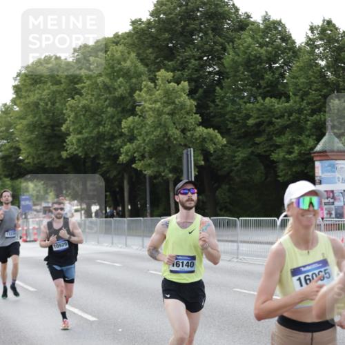 29.06.2025 - hella hamburg halbmarathon Jannik Wohlers http://msf.ph/oto/8192797 29.06.2025 09:45:59 Lombardsbrücke 1344, 2525, 3843, 3955, 4477, 5042, 7534, 7845, 7901, 8784, 8864, 8956, 10298, 10865, 10929, 11230, 11282, 11833, 12987, 13252, 13617, 13961, 14276, 14293, 15391, 15689, 16065, 16140, 16243, 16580, 16931, 17213, 17826, 18235, 18422, 18562, 18563 meine-sportfotos.de